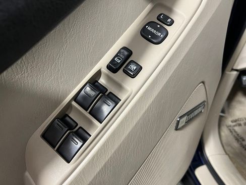 Used 2006 Toyota 4Runner Limited AWD/4WD image 16