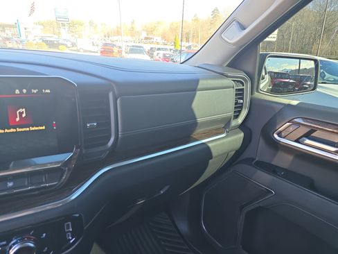 Used 2024 GMC Sierra 1500 Elevation image 25