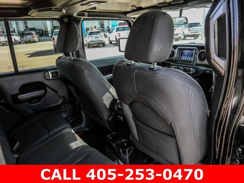 Used 2018 Jeep Wrangler Unlimited Sport S AWD/4WD image 18