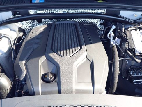 New 2026 Porsche Macan image 26