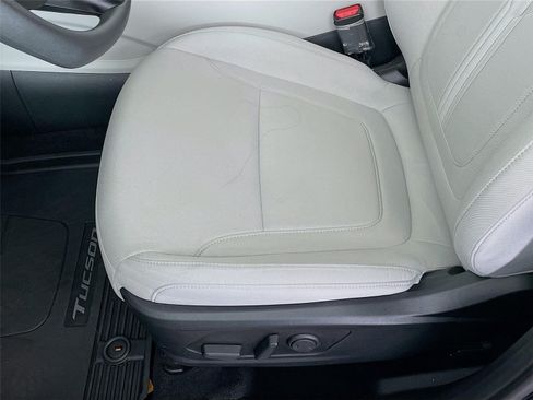 Certified 2025 Hyundai Tucson SEL AWD/4WD image 22