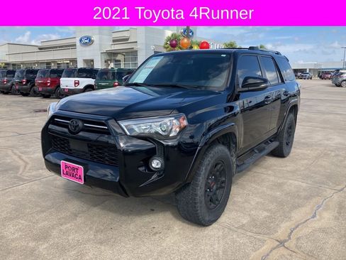 Used 2021 Toyota 4Runner SR5 Premium image 3