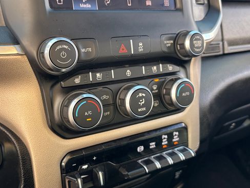 Used 2022 RAM 3500 Laramie image 31