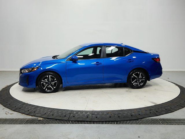 Used 2025 Nissan Sentra SV FWD image 5