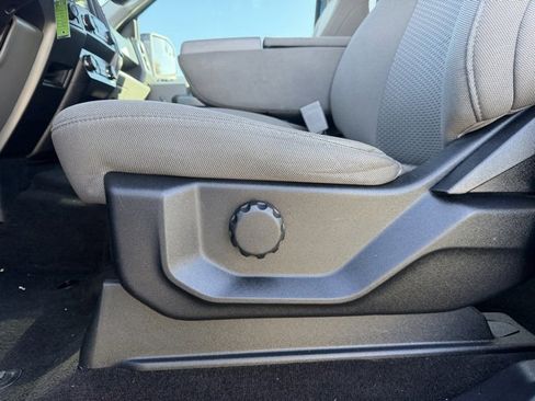 Used 2019 Ford F150 XLT image 9