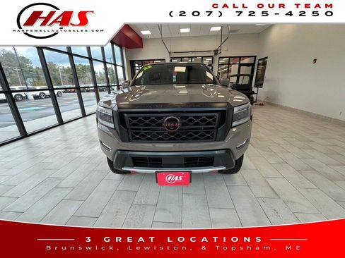 Used 2022 Nissan Frontier PRO-4X w/ Pro-4X Premium Package AWD/4WD image 9