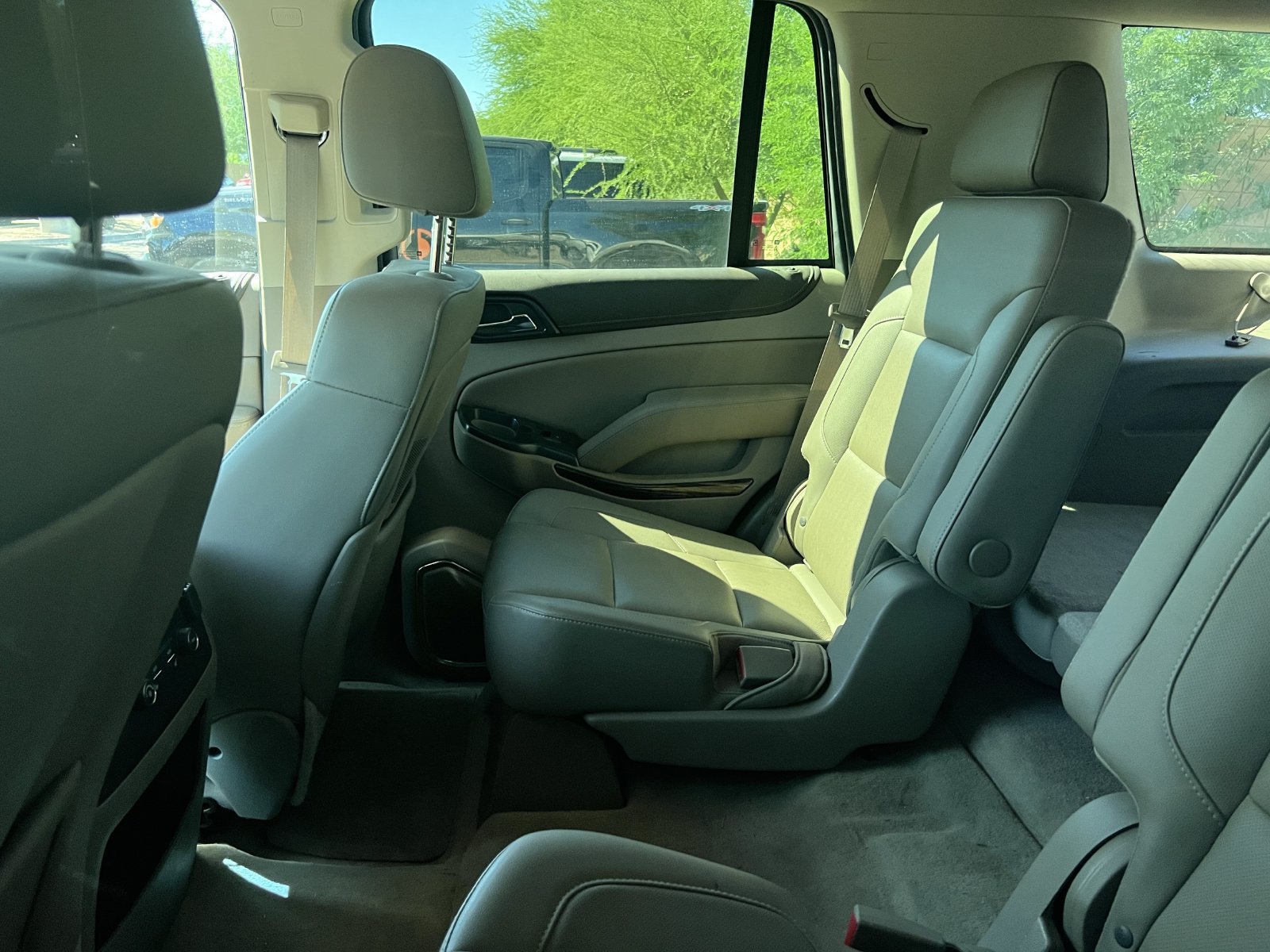 Used 2015 GMC Yukon SLT w/ HD Trailering Package AWD/4WD image 10