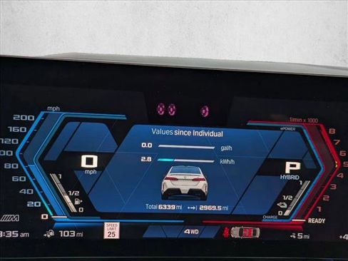 Used 2025 BMW M5 w/ Carbon Package image 9