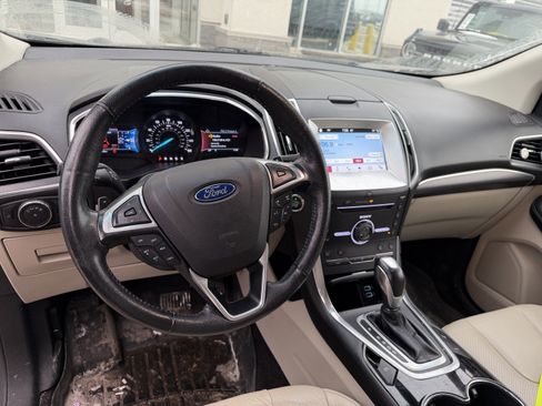 Used 2016 Ford Edge Titanium w/ Equipment Group 302A image 5