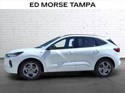 Used 2023 Ford Escape ST-Line FWD image 2