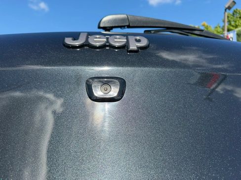 Used 2014 Jeep Cherokee Trailhawk w/ Technology Group AWD/4WD image 41