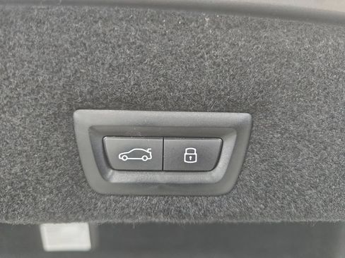 Used 2023 BMW 740i RWD image 22