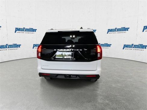 New 2025 Ford Expedition Active image 10