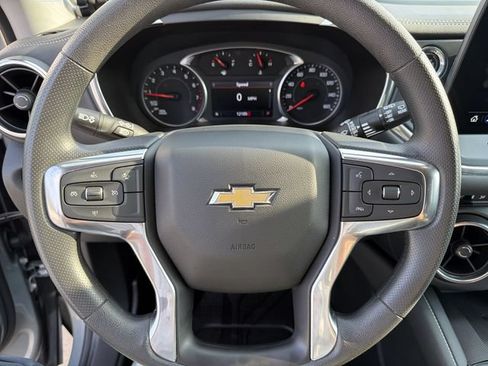 Used 2024 Chevrolet Blazer LT w/ Convenience Package FWD image 16