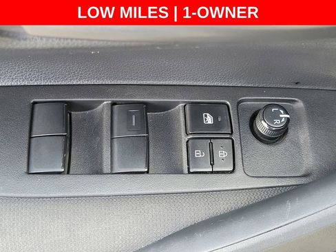 Used 2023 Toyota Corolla LE w/ Carpet Mat Package (TMS) FWD image 22
