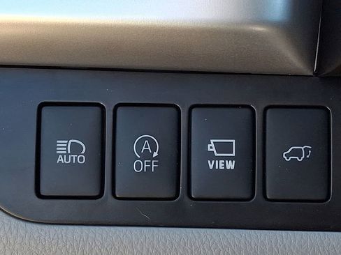 Used 2018 Toyota Highlander Limited Platinum image 25