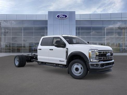 New 2026 Ford F550 4x4 Crew Cab image 7