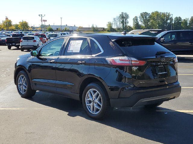 Used 2024 Ford Edge SEL w/ Convenience Package AWD/4WD image 3