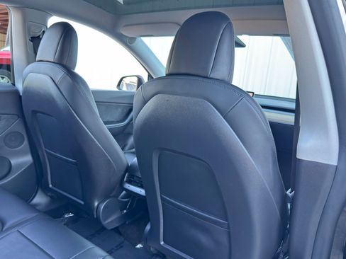 Used 2021 Tesla Model Y Performance image 37