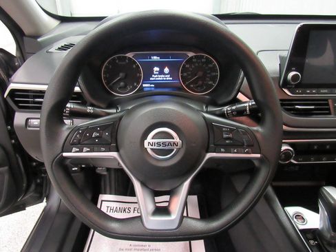Used 2021 Nissan Altima 2.5 SV FWD image 32