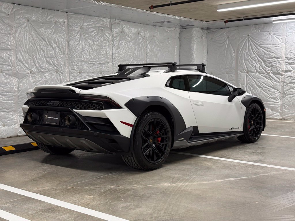 Used 2023 Lamborghini Huracan Sterrato AWD/4WD image 3