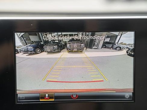 Used 2019 Mercedes-Benz GLC 300 w/ Parking Assistance Package image 40