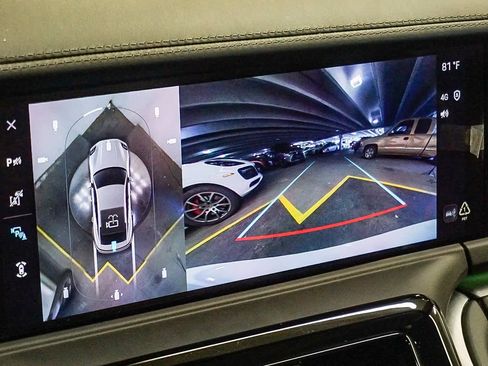 Used 2024 Porsche Panamera 4 image 23