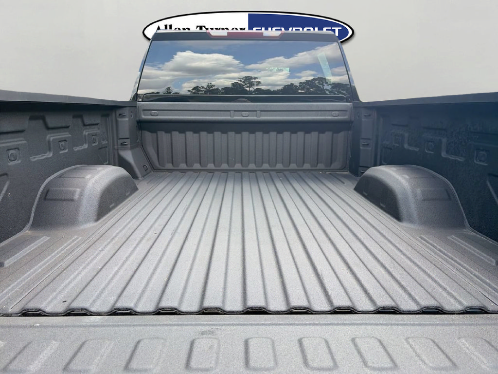Used 2025 Chevrolet Silverado 2500 Custom w/ Custom Value Package AWD/4WD image 7