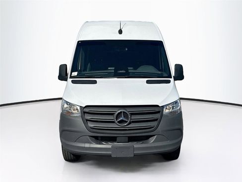 Used 2025 Mercedes-Benz Sprinter 2500 image 22