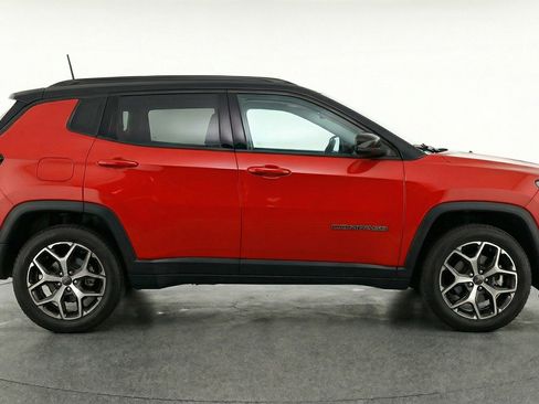 Used 2025 Jeep Compass Limited AWD/4WD image 11