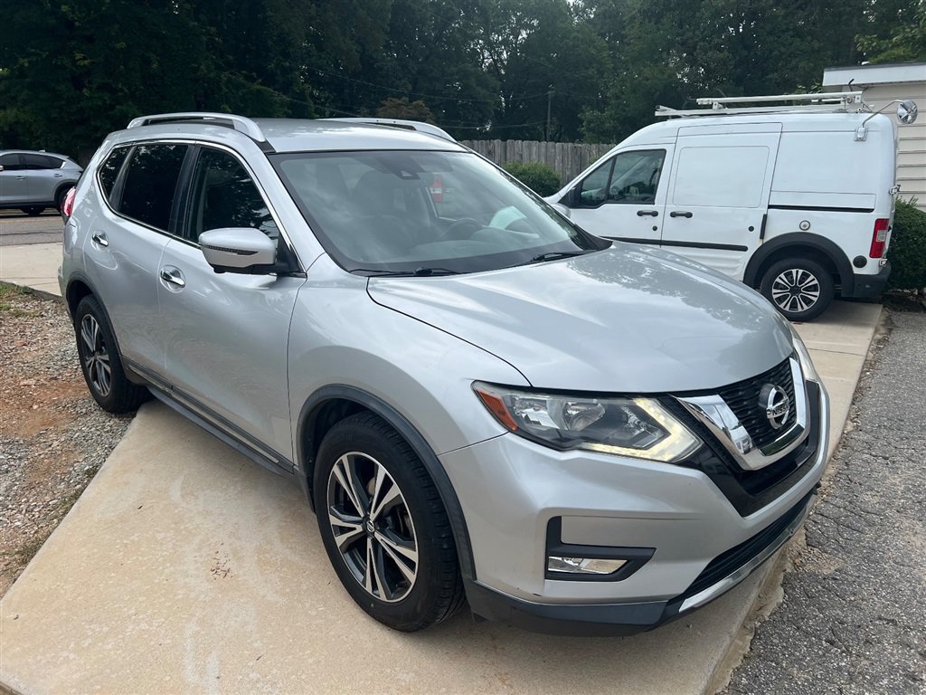 Used 2017 Nissan Rogue SL FWD image 3