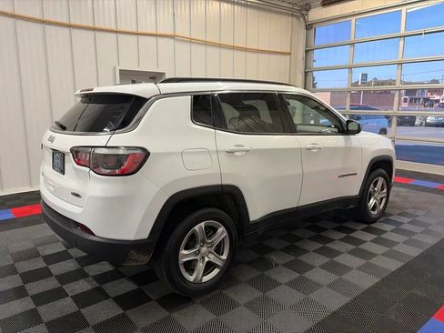 Used 2024 Jeep Compass Latitude AWD/4WD image 4