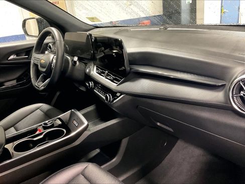 Used 2026 Chevrolet Equinox LT w/ Convenience Package II image 14