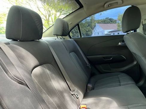 Used 2019 Chevrolet Sonic LT w/ Convenience Package FWD image 20