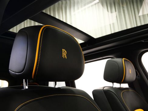 Used 2023 Rolls-Royce Cullinan Black Badge w/ Driver's Package AWD/4WD image 38