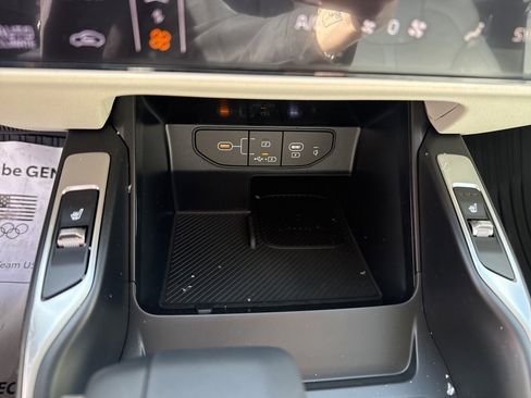 New 2025 Kia Sorento S image 18