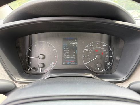 Used 2023 Toyota Corolla LE w/ Carpet Mat Package (TMS) FWD image 9