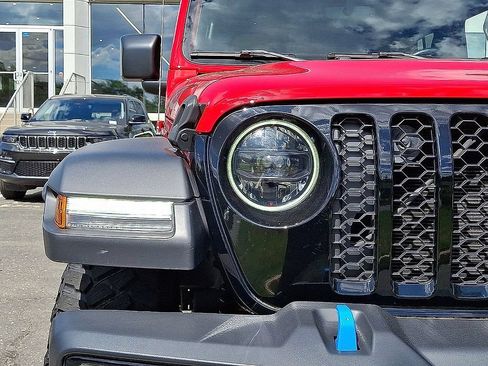 Used 2023 Jeep Wrangler Unlimited w/ Cold Weather Group AWD/4WD image 10