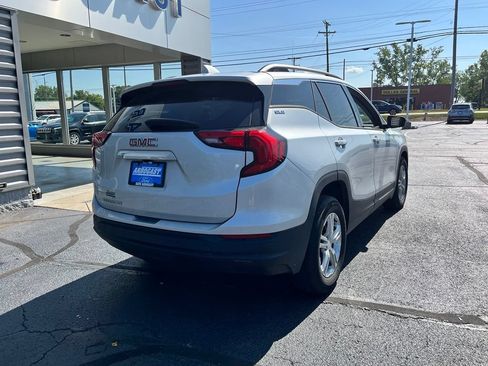 Used 2020 GMC Terrain SLE w/ Driver Convenience Package FWD image 7