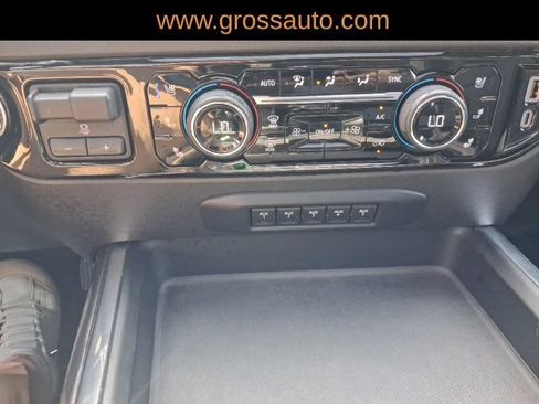 Used 2024 Chevrolet Silverado 2500 LTZ w/ LTZ Convenience Package AWD/4WD image 19