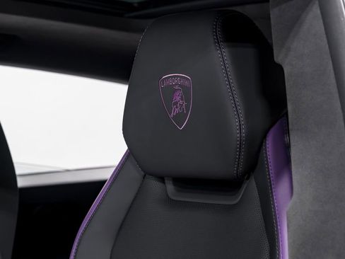 Used 2025 Lamborghini Urus SE image 21