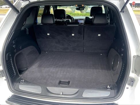 Used 2020 Jeep Grand Cherokee Overland image 35