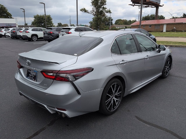 Used 2024 Toyota Camry SE w/ Convenience Package FWD image 7
