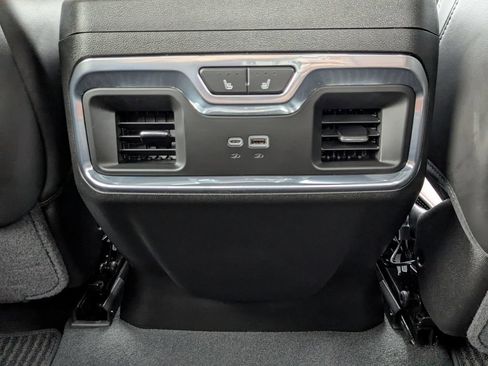 Used 2026 GMC Sierra 2500 Denali Ultimate AWD/4WD image 23