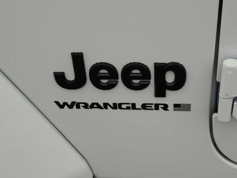 New 2026 Jeep Wrangler Sahara AWD/4WD image 15