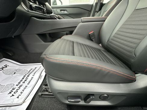 New 2026 Nissan Rogue SV AWD/4WD image 12
