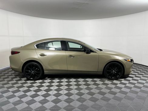 Used 2024 MAZDA MAZDA3 s image 4