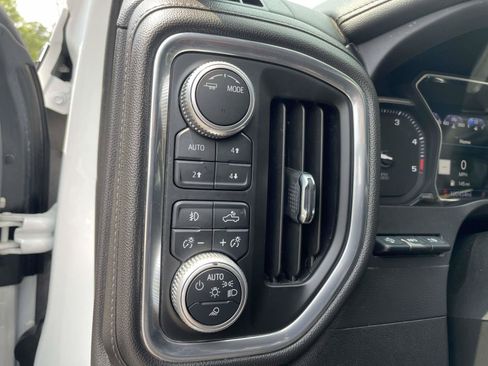 Used 2020 GMC Sierra 2500 Denali w/ Denali Ultimate Package AWD/4WD image 17