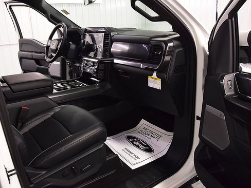 Used 2026 Ford F150 Lariat AWD/4WD image 32