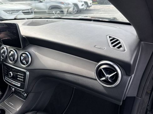 Used 2019 Mercedes-Benz CLA 250 4MATIC image 27